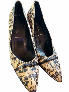 Vintage Prada Leopard Print Pointed Toe Bow Pumps - Size 39